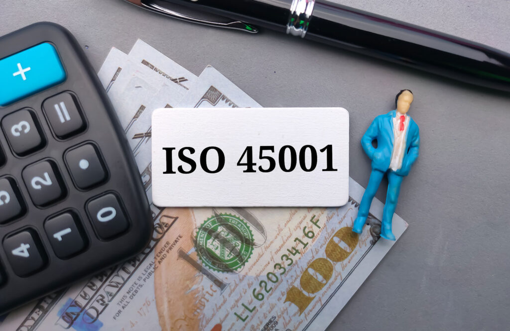 ISO 45001 es un marco para la gestión de la seguridad y la salud en el trabajo. Es un conjunto de principios que se pueden aplicar a cualquier organización.